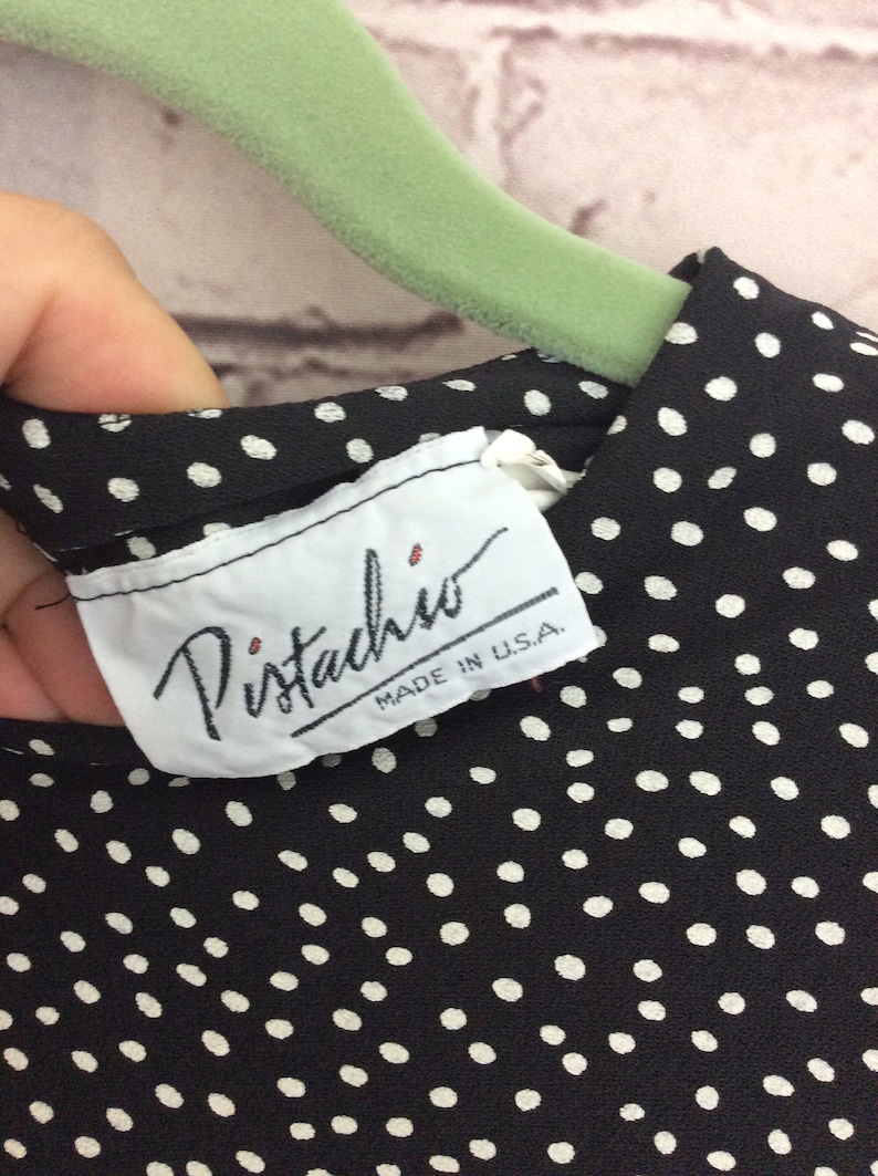 Vintage 1980/'s Women/'s Size 10 Polkadot Dress Padded Shoulders Buttons Gathered Waist Pistachio Movie Theater Prop Fashion