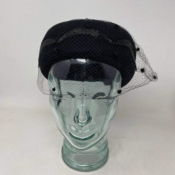 Vtg. Black Wool Felt Pillbox Hat Beaded Netting F… - image 2