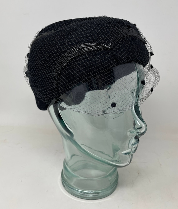 Vtg. Black Wool Felt Pillbox Hat Beaded Netting F… - image 1