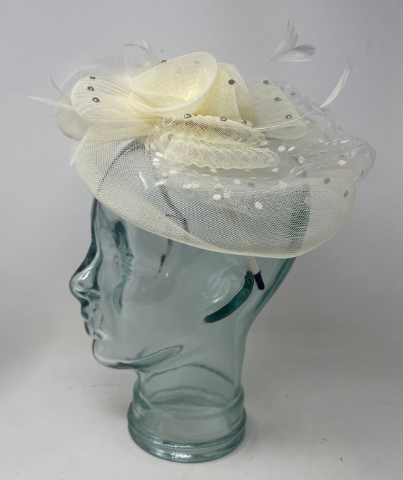 Vtg Ivory White Bridal Headband Netting Lace Flowe