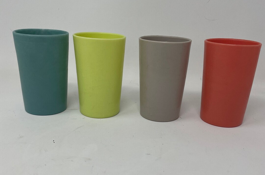 4 Vintage Plastic Juice Glasses Blue Green Red Gray Breakfast Etsy