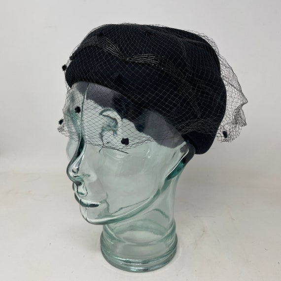 Vtg. Black Wool Felt Pillbox Hat Beaded Netting F… - image 3