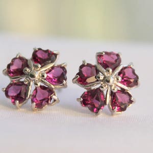 Heart Flower Rhodolite Garnet Gemstone Sterling Silver Earrings Stud, Rhodolite Earrings, Rhodolite Flower Earrings, Rhodolite Jewelry