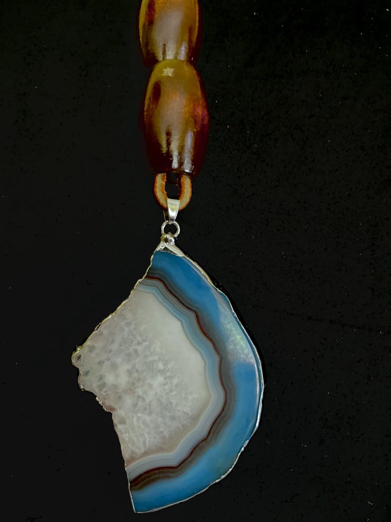 Handmade Two-Toned Polished Agate Necklace angle 2