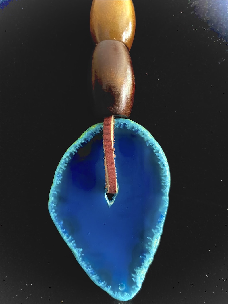 Handmade Large Deep Blue Polished Agate Necklace angle 2