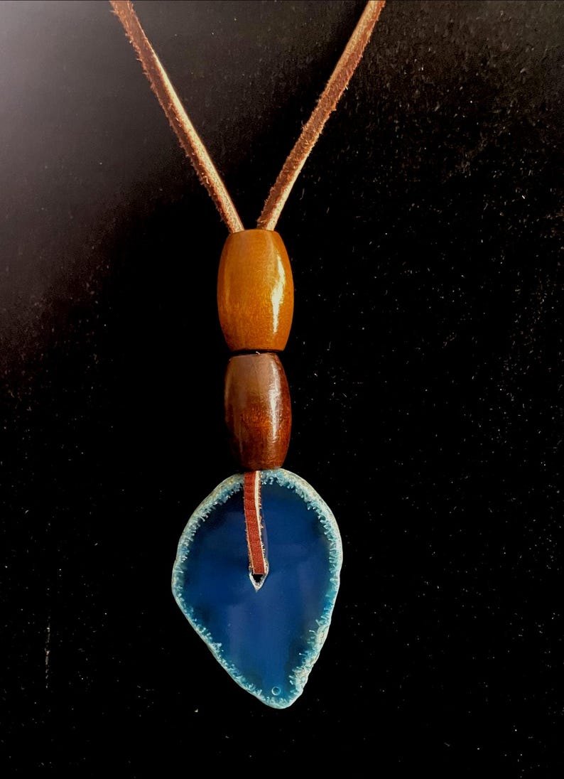 Handmade Large Deep Blue Polished Agate Necklace angle 3