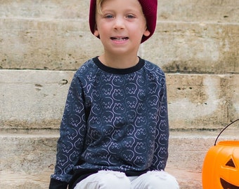 Kids Skeleton halloween shirt, skull pullover for boys, Halloween gift, Cool monochrome halloween shirt for kids,  Skull top boys