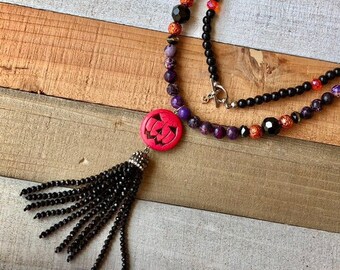 Collier à pampilles et perles Jack-O-Lantern