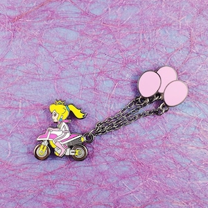 Peach Balloon Battle Mode Pin with Chain