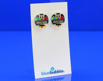 bluebubble RETRO TV Test Card Round Charm Stud Earrings on Gift Card - Kitsch 70s 80s
