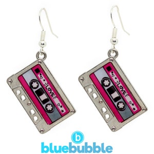 bluebubble HEY DJ Silver Tape Boucles d'oreilles pendantes sur carte cadeau – Rétro années 80, 90, 00
