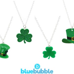 Collier à breloques trèfle irlandais GOOD LUCK bluebubble sur carte-cadeau - Fête de la Saint-Patrick porte-bonheur - Styles au choix