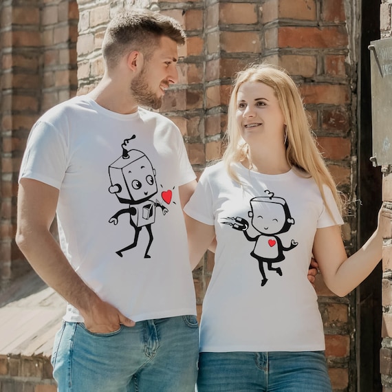 Robots in Love Shirts Matching Couple T shirts His and Hers Shirts Couple Shirts Parchen T shirts Made by VIVAMAKE