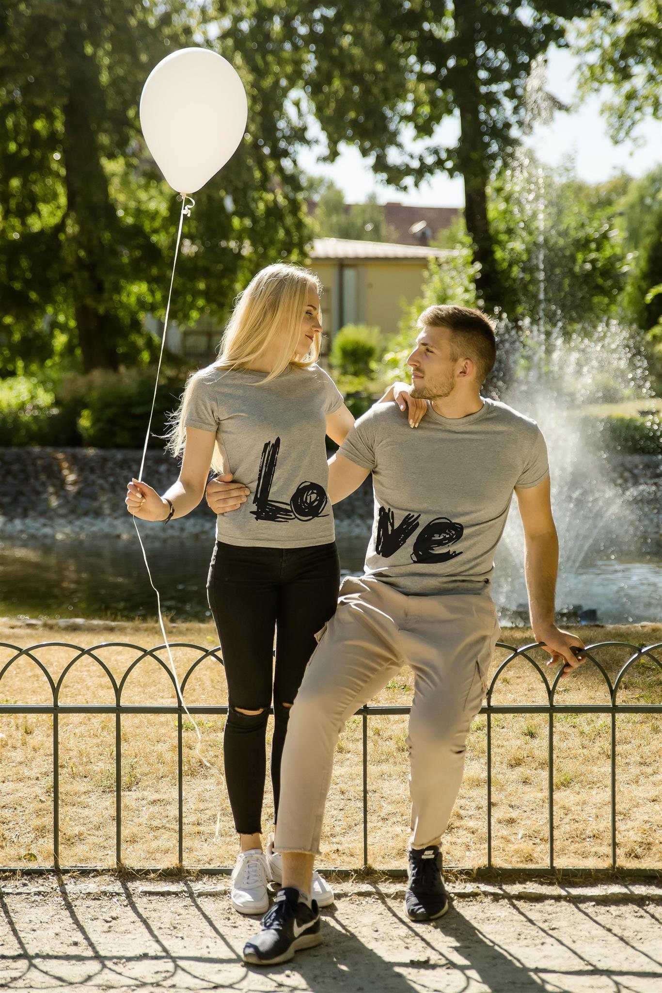 Discover Couple Amoureux - T-Shirt Couple Drôle Pour Elle Et Lui T-Shirts Familiaux Assortis