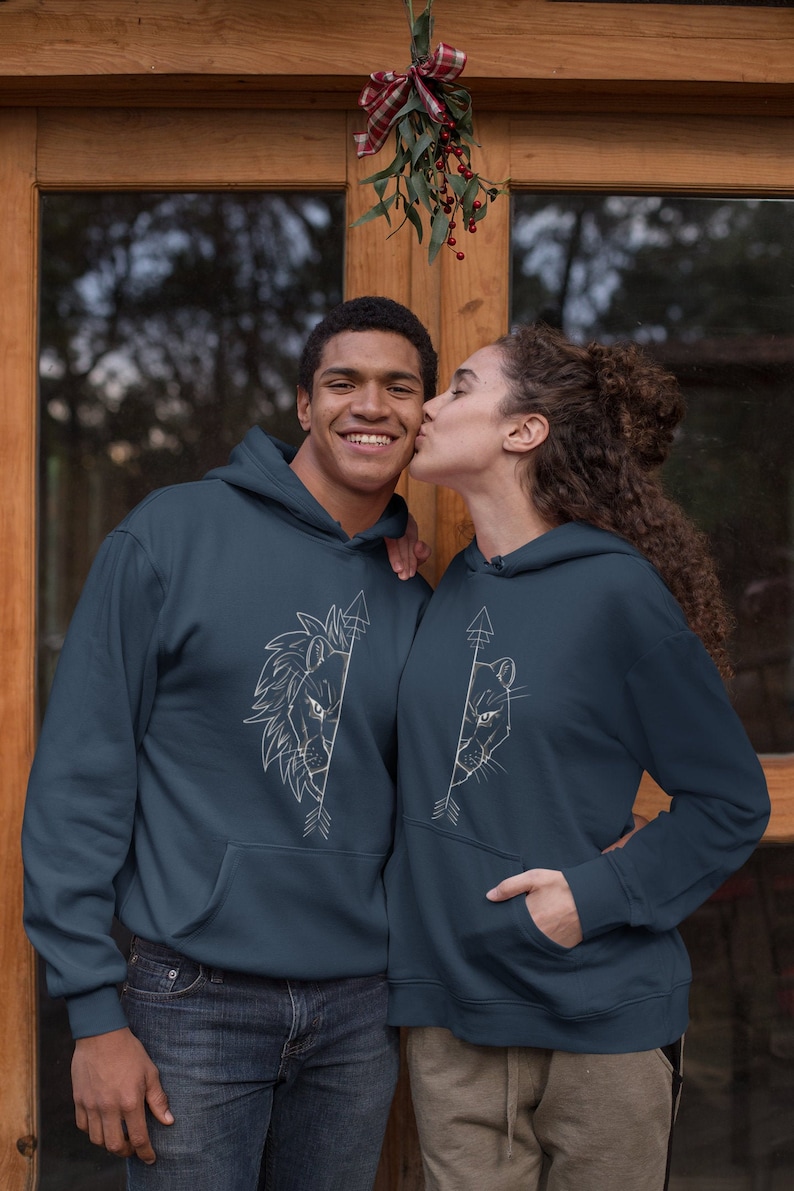 Lion couples hoodies - Pärchen pullover - Lioness couple hoodies - His and hers hoodies  - Couple sweaters - Made by VIVAMAKE 