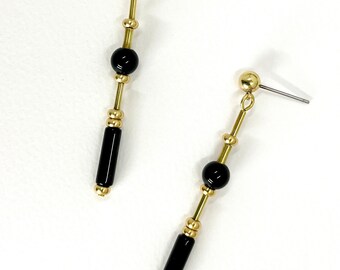 Gold and black earrings. Brass and onyx dangle earrings. Black long minimalist earrings. Modern geometric brass onyx stone earrings.