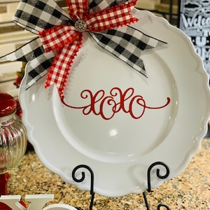 Valentine’s Day Charger Plate - Gifts for Her - Housewarming Gifts - Teacher Gifts - Hostess Gifts - Buffalo Plaid