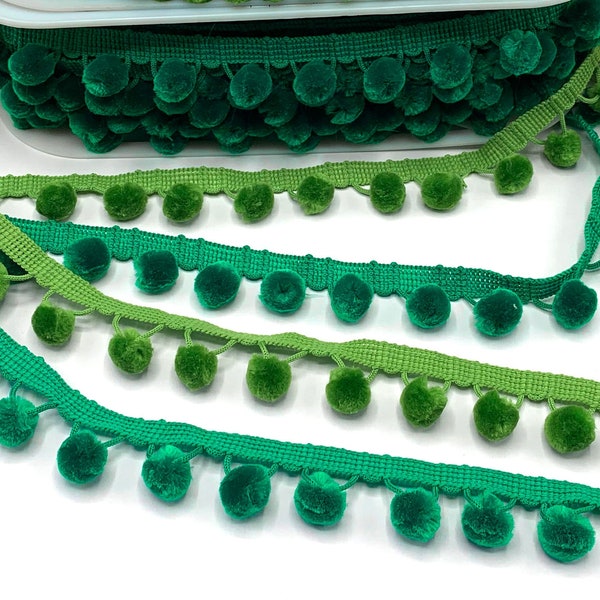 Green pom pom trim, luxury velvet ball fringe for crafts, bags, curtains and cushions - 1.25 inch drop - 0.5 inch pom pom - BY THE METRE