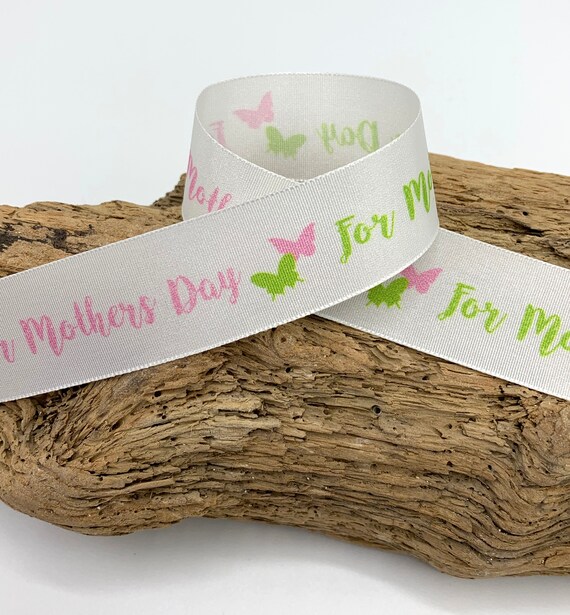 15MM NATURAL CHARMS WITH LOVE FROM SANTA SMOKED GREY RIBBON 3 LENGTHS BERISFORD