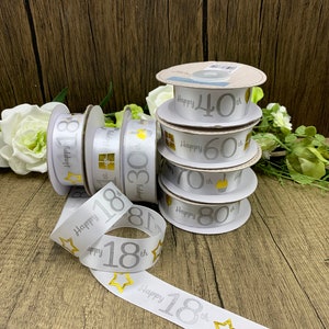 Nastro di buon compleanno, compleanni importanti dal 18° e 21° all'80°, raso bianco da 1 pollice, decorazione per torte, rifinitura per carta da regalo