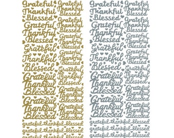 Frases en tarjetas hechas a mano. Pegatinas despegables doradas y plateadas. Agradecido. Bendecido.