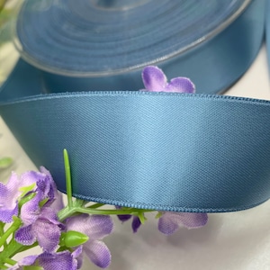 Nastro doppio raso blu ardesia, rifinitura blu polvere di qualità in 4 larghezze per nastri da matrimonio, fiocchi per carta da regalo e articoli di cancelleria - Al metro