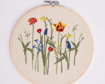 Large floral embroidery kit "In the Wild" with 21cm wooden hoop, all you need DIY craft gift for all skill levels
