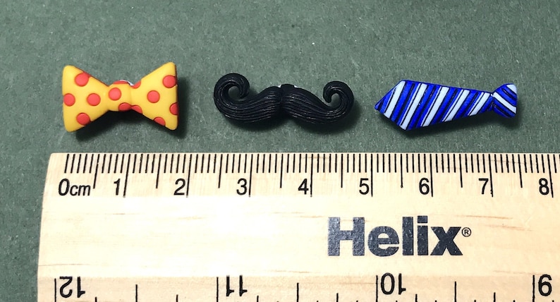CARDMAKING 10 IT/'S A GUY THING TIE//MOUSTACHE THEMED NOVELTY CRAFT BUTTONS