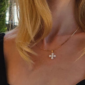 18k Solid Gold Kreuz Halskette Christian Schmuck Frauen feine Kreuz Christian Gelb Gold Religiöses Geschenk Konfirmation Kreuz Heilige Kommunion