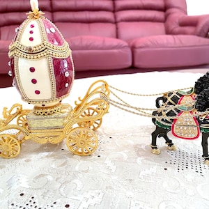 Antique - ONE Of a Kind - Faberge Egg style - Black Beauty gift - HAND Carved - Fabergé Egg Music box - 24k GOLD  - Mother&#39;s Day - Faberge