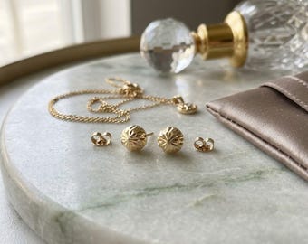 Solid 18K Gold Stud Earrings, Dainty Studs, Handmade 18kt Yellow Gold Jewelry for Women 7mm