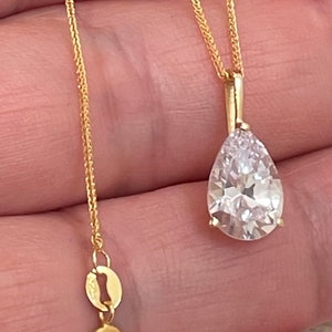 1.65ct SOLID 18k Gold Tear Drop Diamond Solitaire Pendant Pear Shaped Necklace Delicate Bridal Necklace Yellow Gold Pendant Handmade Jewelry