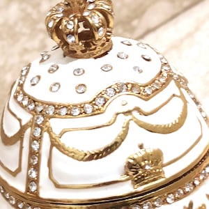 IMPERIAL White Faberge Egg style 24K Lion 4ct Faberge Trinket box 200 SWAROVSKI Diam & Bracelet 2ct/Faberge Egg Ornament Faberge Jewelry Box IMPERIAL white