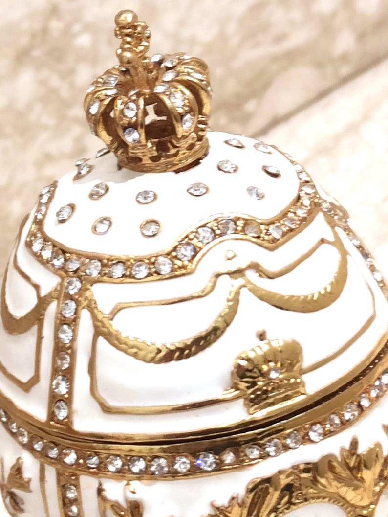 IMPERIAL White Faberge Egg style 24K Lion 4ct Faberge Trinket box 200 SWAROVSKI Diam & Bracelet 2ct/Faberge Egg Ornament Faberge Jewelry Box IMPERIAL white