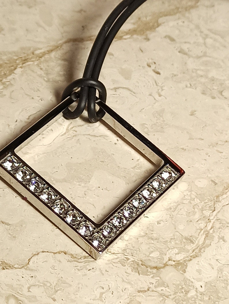 Silver Necklace Diamond Shaped PendantGeometric NecklaceMinimalist JewelryGraduation Gift for her Jewelry for girls Modern Necklace 1.5ct