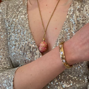 Faberge - 24k Gold Handmade - Faberge Egg pink Necklaces SET - Fabergé  Easter Egg Pendant - Faberge egg Jewelry for Ladies -Egg Locket Gift