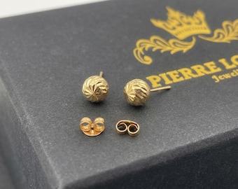 Handmade 18K Yellow Gold Stud Earrings Fine Jewelry 18kt Solid Gold Hand Engraved 7mm