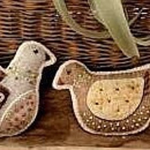 Birdie Bowl Filler by Heart To Hand Handwerken Bowl Fillers