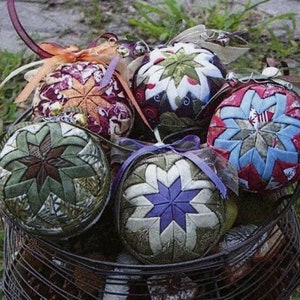 Folded Fabric Ornaments No Sewing Required by Sew Many Creations, Pattern Only