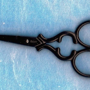 Beautiful 4" Black Oxide Victorian Embroidery Scissors