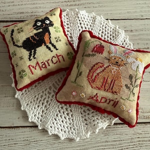 Katten van de maanden: maart en april door Romy's Creations geteld kruissteekpatroon/diagram