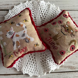 Katten van de maanden: mei en juni van Romy's Creations Geteld kruissteekpatroon/diagram