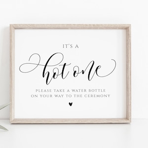 Wedding Water Sign, Ceremony Water Sign, Water Bottle Sign, Outdoor Wedding Signs, Rustic Wedding Sign, Edit with TEMPLETT, WLP-SOU 3618
