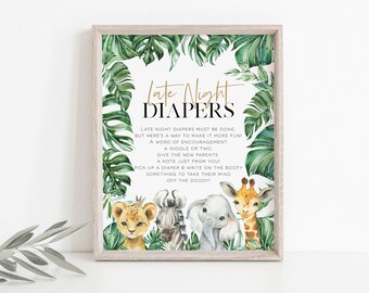 Może przedstawiać: Drukowana tablica z motywem dżungli przedstawiająca lwa, zebrę, słonia i żyrafę. Tablica zawiera napis "Late Night Diapers" i instrukcje dla gości, aby napisali na pieluchach budujące wiadomości dla nowych rodziców.