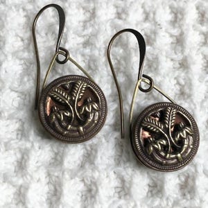 1800s Antique Twinkle Picture Button Earrings-Vintage Earrings-Upcycled Floral Earrings-Victorian Style-Button Jewelry-Repurposed Jewelry