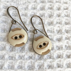 1900s Antique China Stencil Button Earrings-Vintage Earrings-Button Jewelry-Brown Cream Earrings-Repurposed Upcycled Jewelry-Female Gift