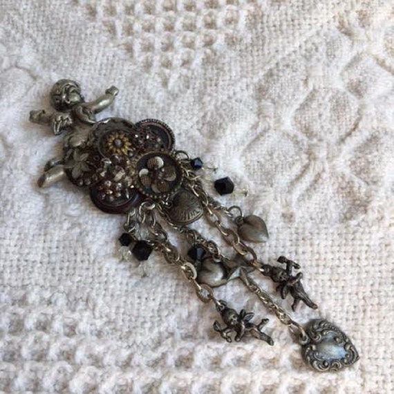 Unique Cherub Brooch with Antique Buttons-Vintage… - image 6