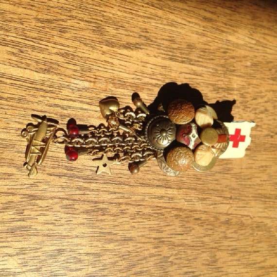 Upcycled Brooch with a Vintage Red Cross Tab Butt… - image 3