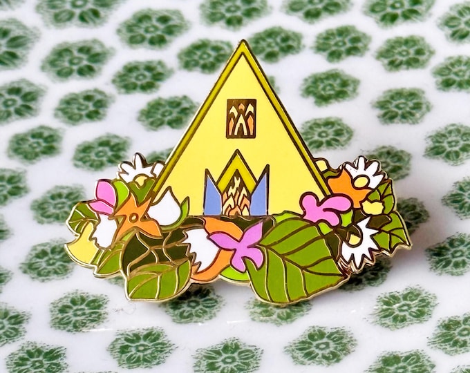 Midsommar Enamel Pin: Swedish Summer Vacation