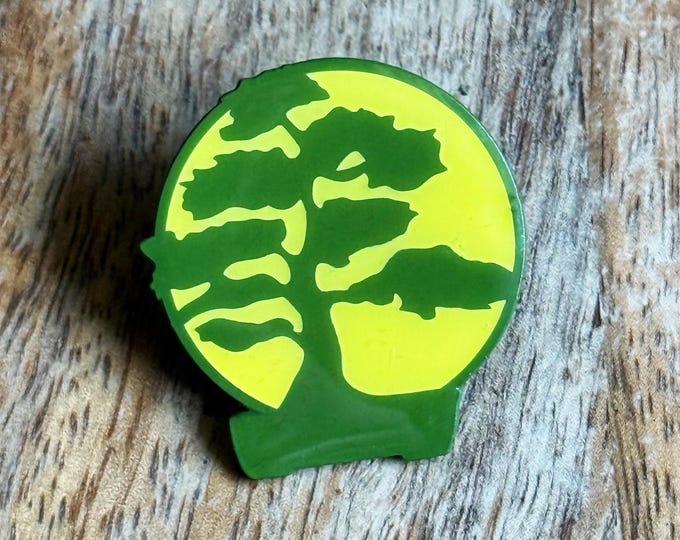Bonsai Tree Pin [Glows!]
